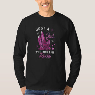 Camiseta As Mulheres Apenas Uma Menina Que Pega As Pedras C
