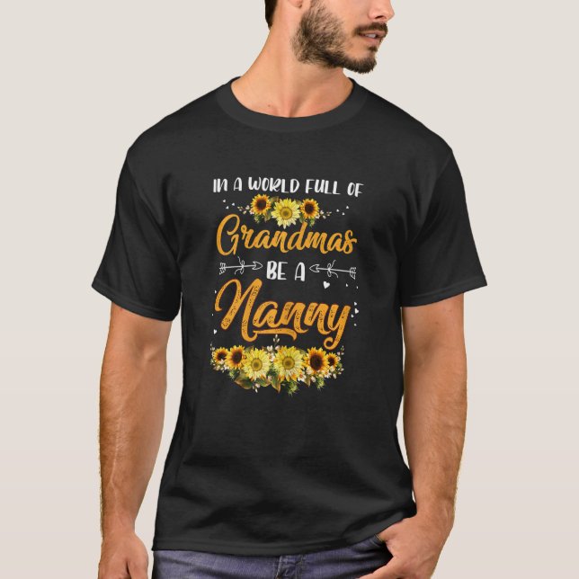 Camiseta As Mulheres Num Cheio Mundial De Avós Sejam Uma Ba (Frente)