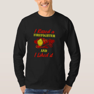 Camiseta As Mulheres Que Eu Beijei Um Bombeiro E Gostei Do