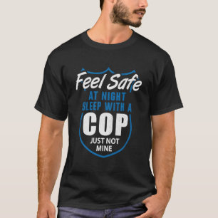 Camiseta As Mulheres Sentem-Se Seguras À Noite Dormindo Com
