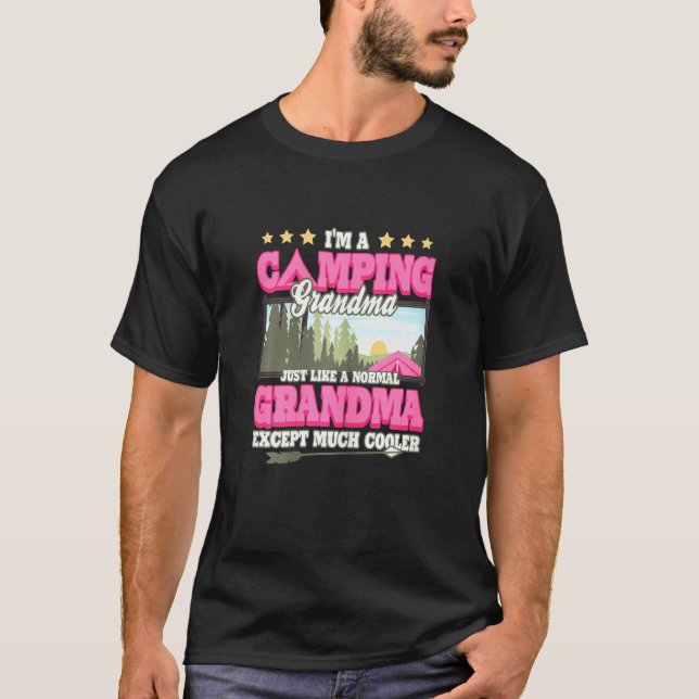 Camiseta As Mulheres Sou Uma Avó Acampando Como Um Grã Norm (Frente)