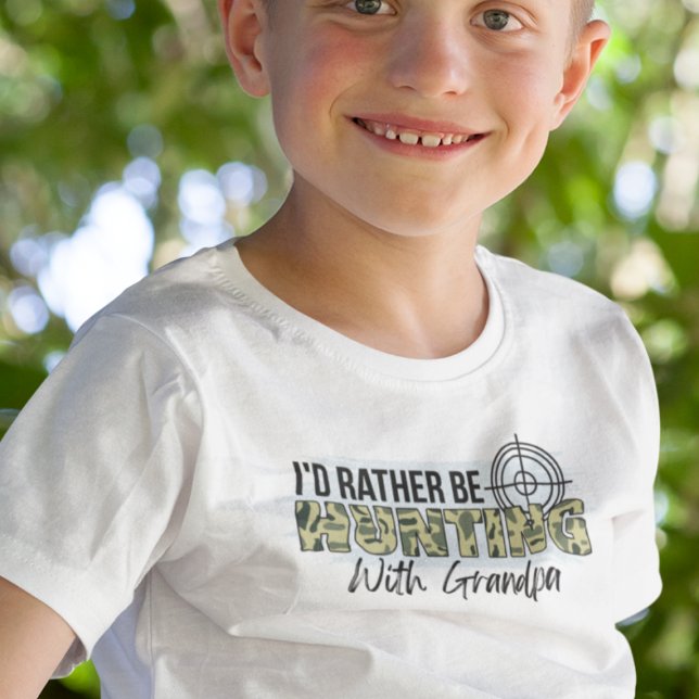 Camiseta As preferencialmentes Estão Caçando Com O Vovô Eng (Criador carregado)