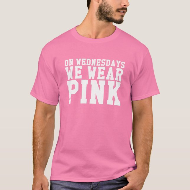 Camiseta Às quartas-feiras, Vestimos Tempos de PINK (Frente)