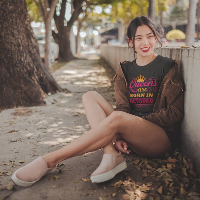 Camiseta As rainhas estão Nasceres em outubro Faux Glitter  (Criador carregado)