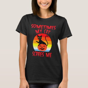 Camiseta Às Vezes Meu Gato Me Assusta