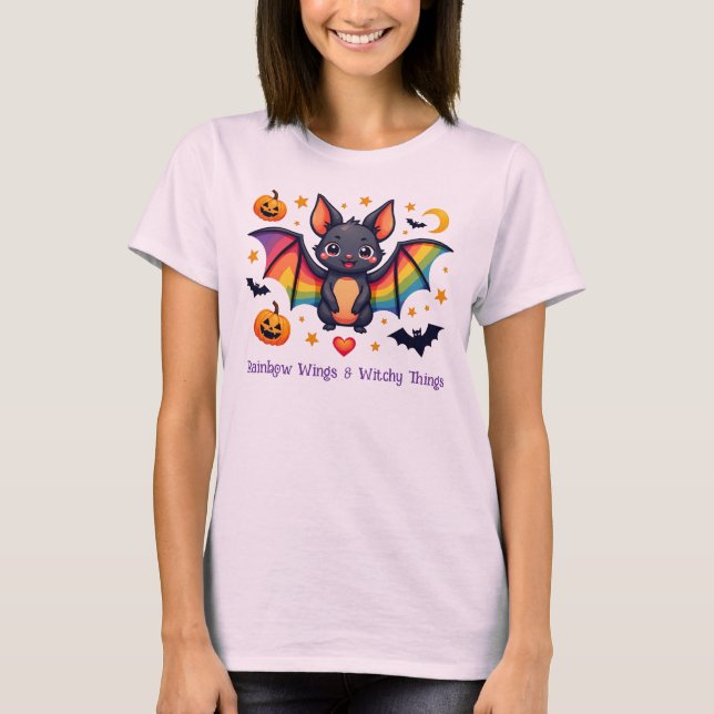 Camiseta Asas Arco-íris LGBT & Coisas de Bruxa (Frente)