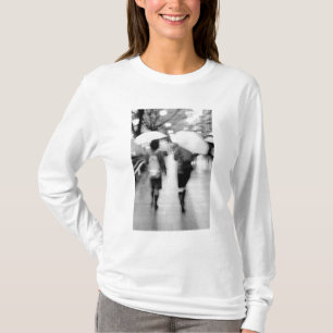 Camiseta Ásia, Japão, Tóquio. Mulheres jovens e guarda-c