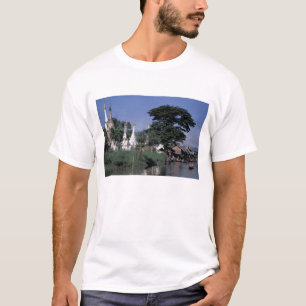Camiseta Ásia, Mianmar, Lago Inle. Um mercado flutuante.