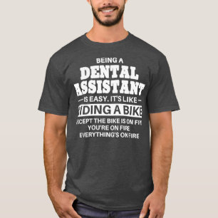 Camiseta Assistente De Dentação Que Dirige Uma Bike 2