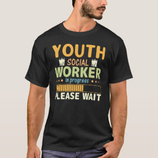 Camiseta Assistente Social de Jovens Em Andamento Aguarde