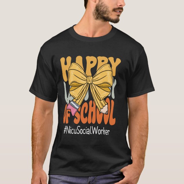 Camiseta Assistente Social Nicu Feliz Último Dia de Escola  (Frente)