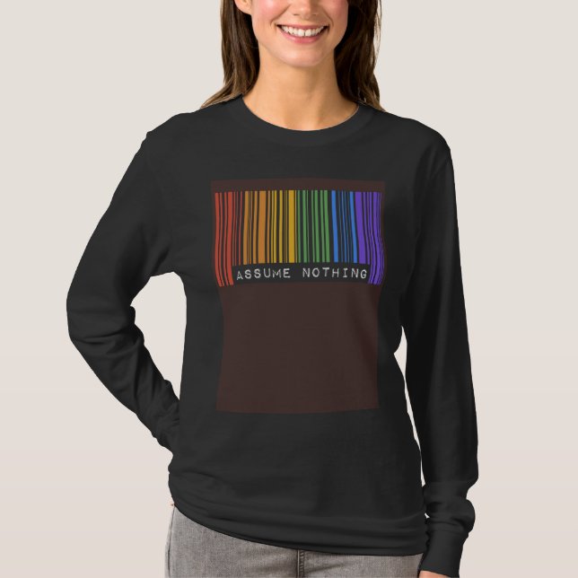 Camiseta Assume Nothing Barcode Gay Pride Flag Coming Out I (Frente)