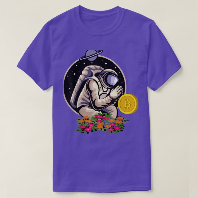 Camiseta Astronaut Praying for Bitcoin BTC Digital Currency (Frente do Design)