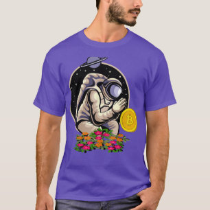 Camiseta Astronaut Praying for Bitcoin BTC Digital Currency