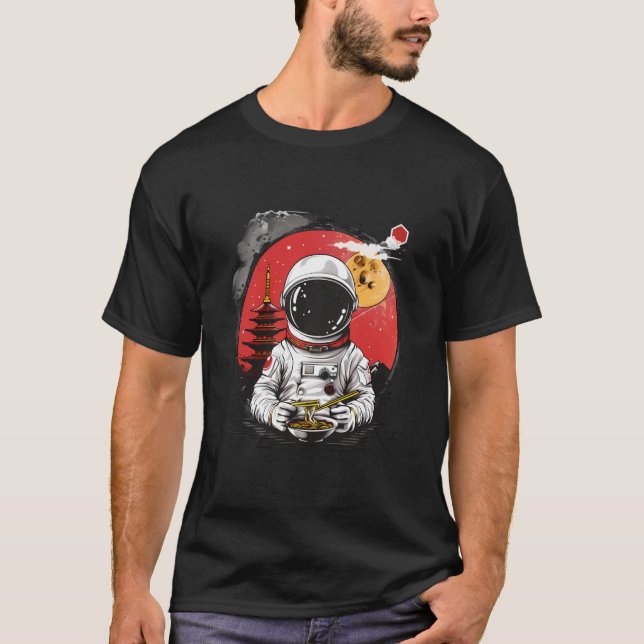 Camiseta Astronaut Ramen Space Astronaut Eating Ramen Pagod (Frente)