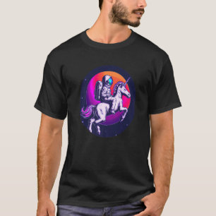 Camiseta Astronaut Riding Unicorn Space Retro Colors Synthw