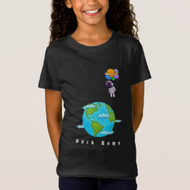 Camiseta astronauta com balões aterrando terra