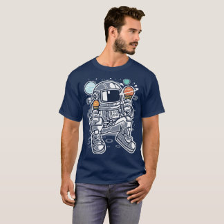 Camiseta Astronauta comendo sorvete planetário no espaço