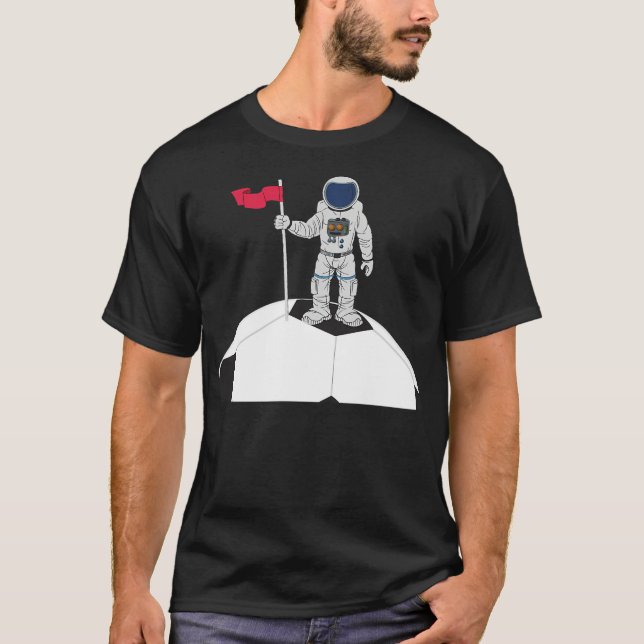 Camiseta Astronauta descobre planeta de futebol (Frente)