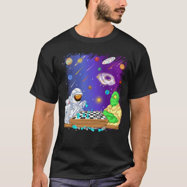 Camiseta astronauta e xadrez alienígena (Frente)