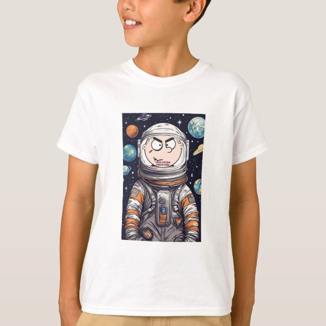 Camiseta Astronauta Engraçado Enfrentando Teto Cortado, Fot (Frente)