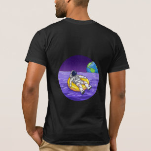 Camiseta Astronauta Flutuante no Espaço - Astronauta Engraç