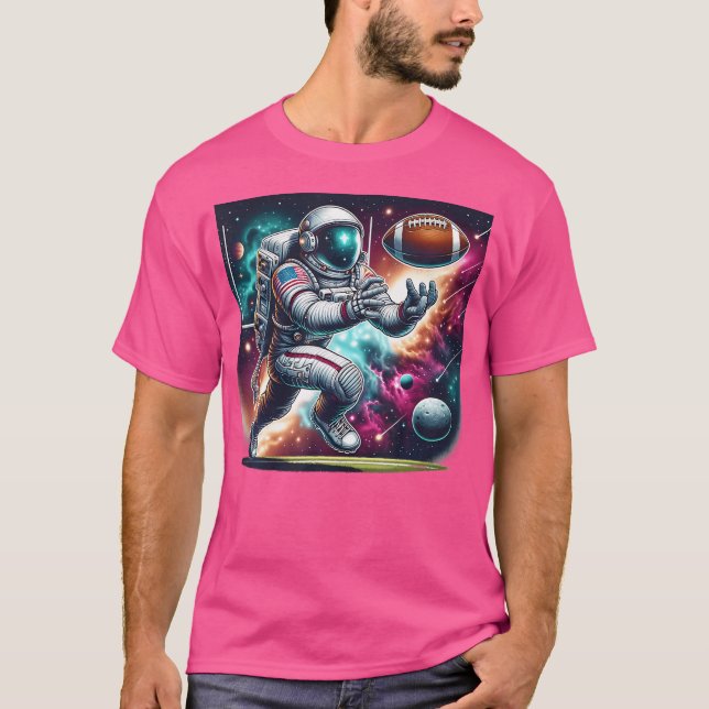 Camiseta Astronauta Jogando Futebol No Espaço (Frente)