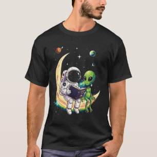 Camiseta Astronauta Lendo Livro para Lua Espacial Alienígen