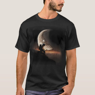 Camiseta Astronauta Lendo Um Livro Ao Lado Da Lua