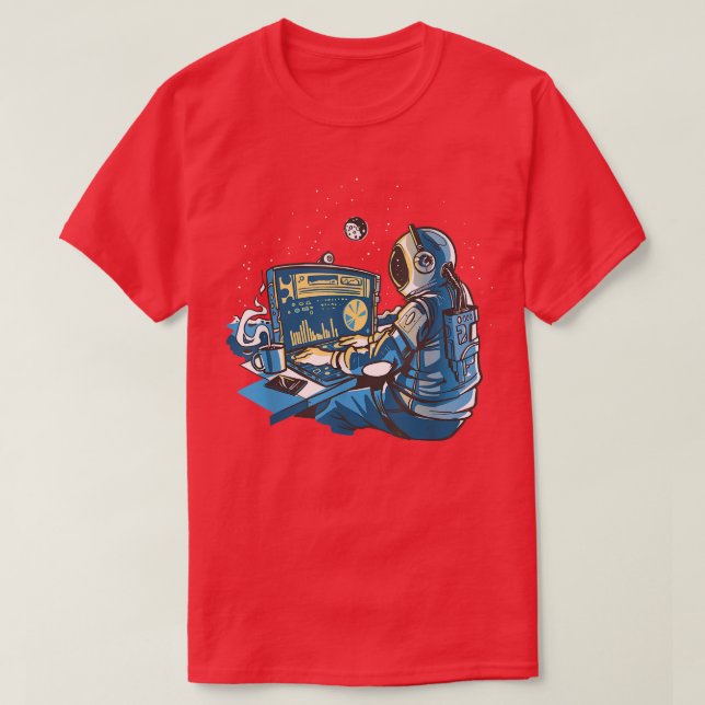 Camiseta Astronauta No Computador No Foco Espacial La (Frente do Design)