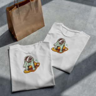 Camiseta Astronauta No Espaço De Saturno
