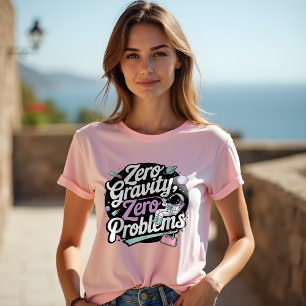 Camiseta Astronauta Reproduzindo Café no Espaço