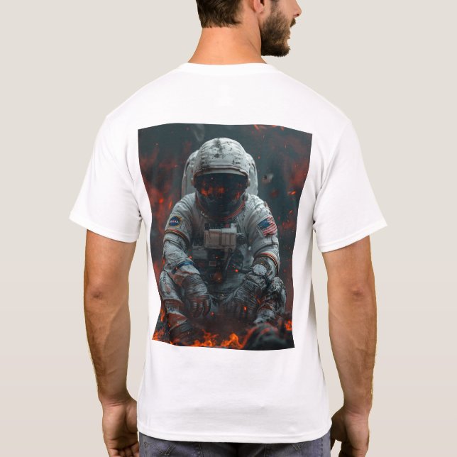 Camiseta Astronauta Sentado na Camisa-Lua (Verso)