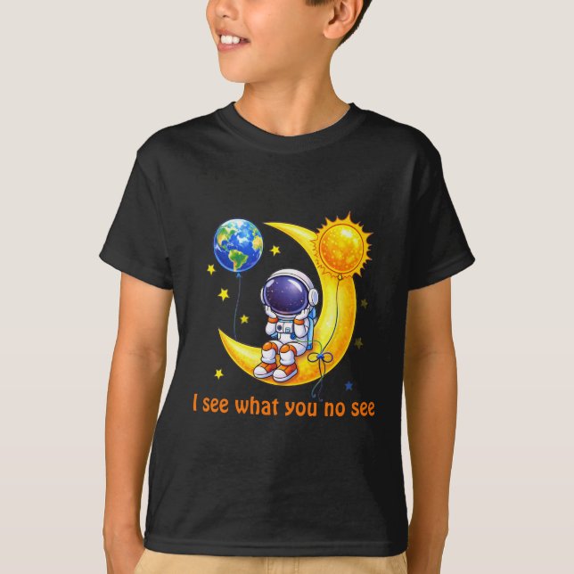Camiseta Astronauta sob a Arte Espacial da Lua Crescente (Frente)