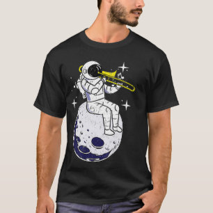 Camiseta Astronauta Tocando Vintagem de Trombone