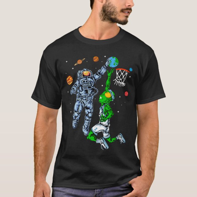 Camiseta Astronauta vs basquete alienígena (Frente)
