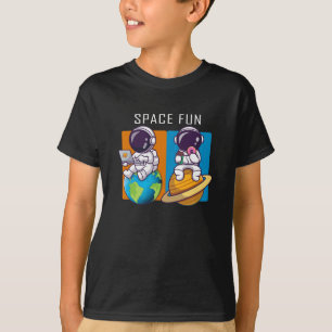 Camiseta astronautas se divertindo no espaço, ilustração