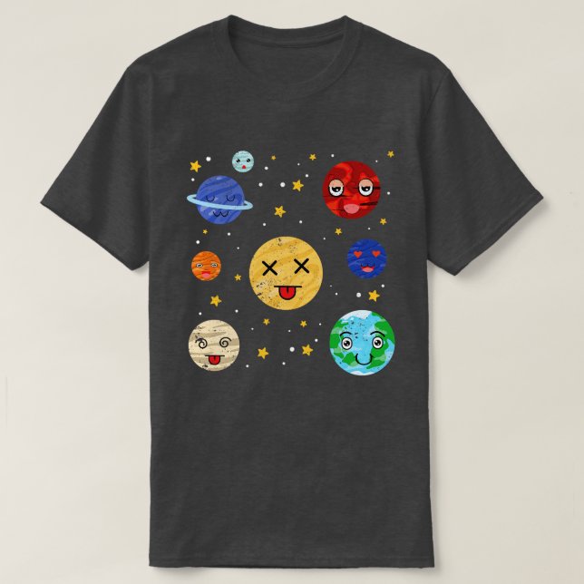 Camiseta Astronomia do Sistema Solar Espacial sobre Planeta (Frente do Design)