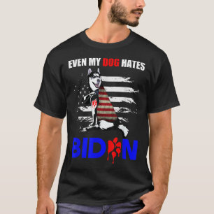 Camiseta Até Meu Cão Odeia Biden Rouco de Bandeira dos EUA