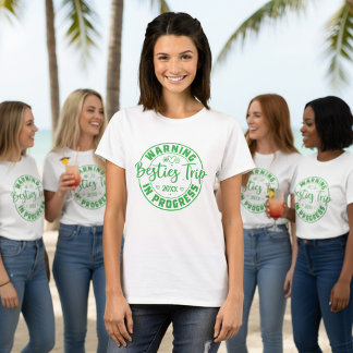Camiseta Atenção Besties em Progresso Verde em Branco