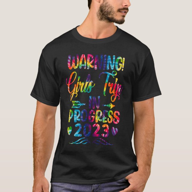 Camiseta Atenção Meninas Viagem Em Andamento Meninas Viagem (Frente)