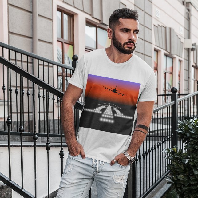 Camiseta Aterrissagem Noturna De Avião Em T-Shirt (Criador carregado)