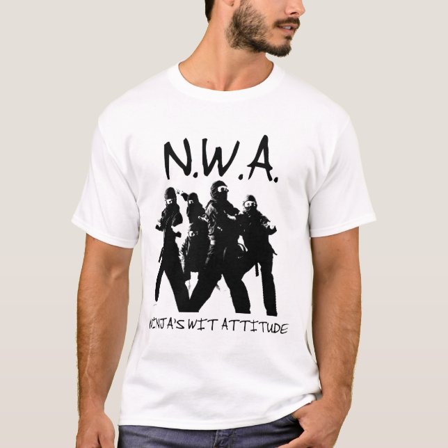 Camiseta Atitude da sagacidade de Ninjas (Frente)