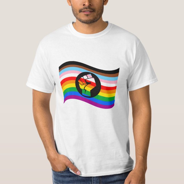 Camiseta Ativando Sinalizador do Orgulho QPOC (Frente)