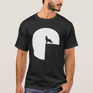 Camiseta Atmospheric Wolf Howling at the Full Moon 1
