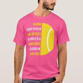 Camiseta Atrás De Cada Jogador Está Uma Mãe Tênis Dando À M