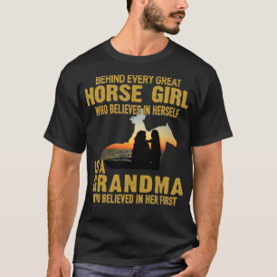 Camiseta Atrás de todas as excelentes que acreditam nela