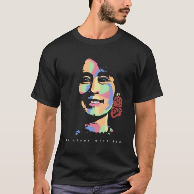 Camiseta Aung San Suu Kyiwe Fica Com Ela (Frente)
