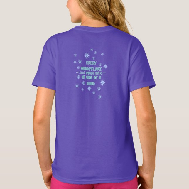 Camiseta Ausome Winter – One of a Kind Snowflake Giraffe  (Verso)