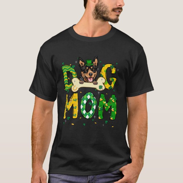 Camiseta Australian Kelpie Mom Dog Mom Shamrock St Patrick  (Frente)